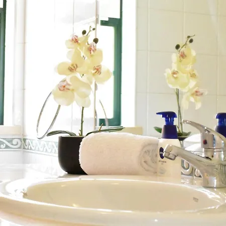 The Albufeira Concierge - Santa Eulalia بيت ضيافة 4*